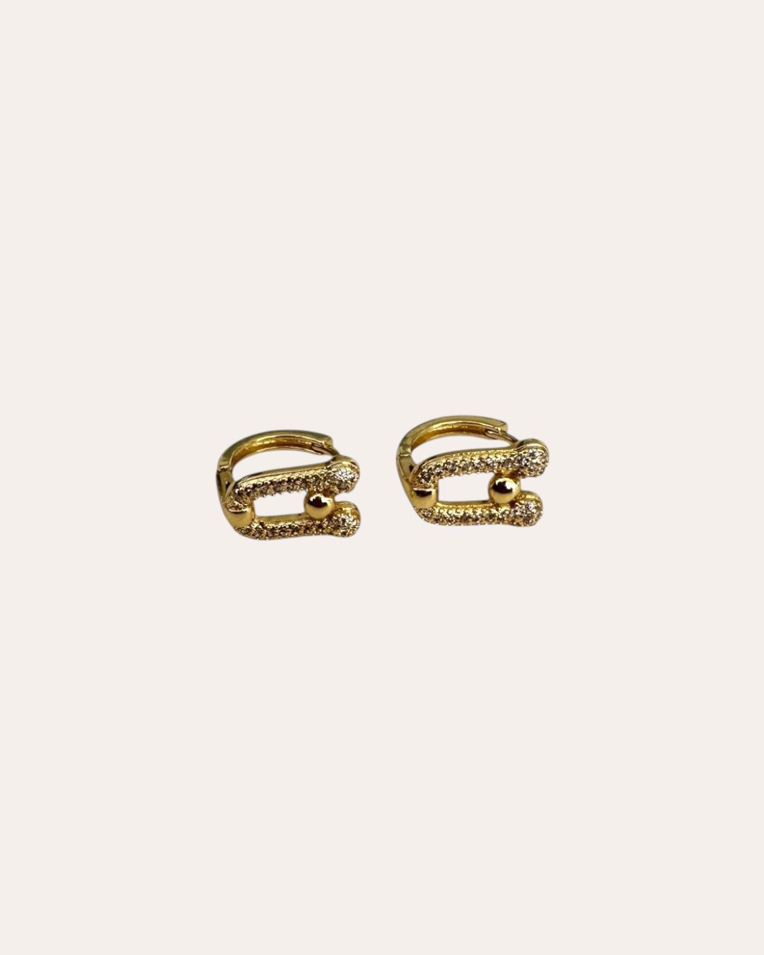 Judith hoops